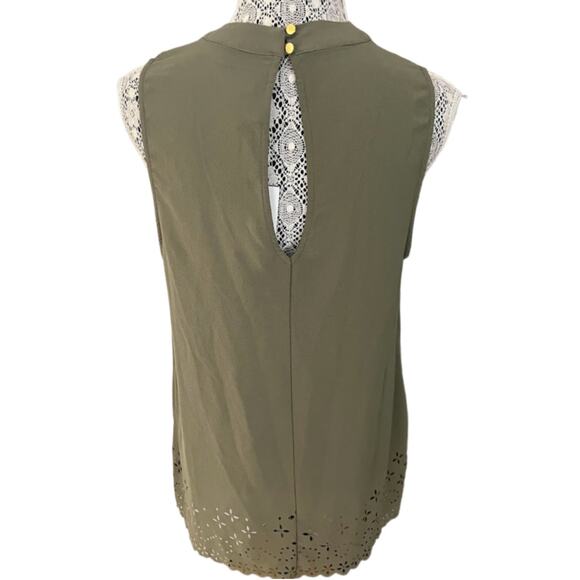 Bobeau Deep Olive Sleeveless Keyhole Top / Size L - Picture 3 of 4